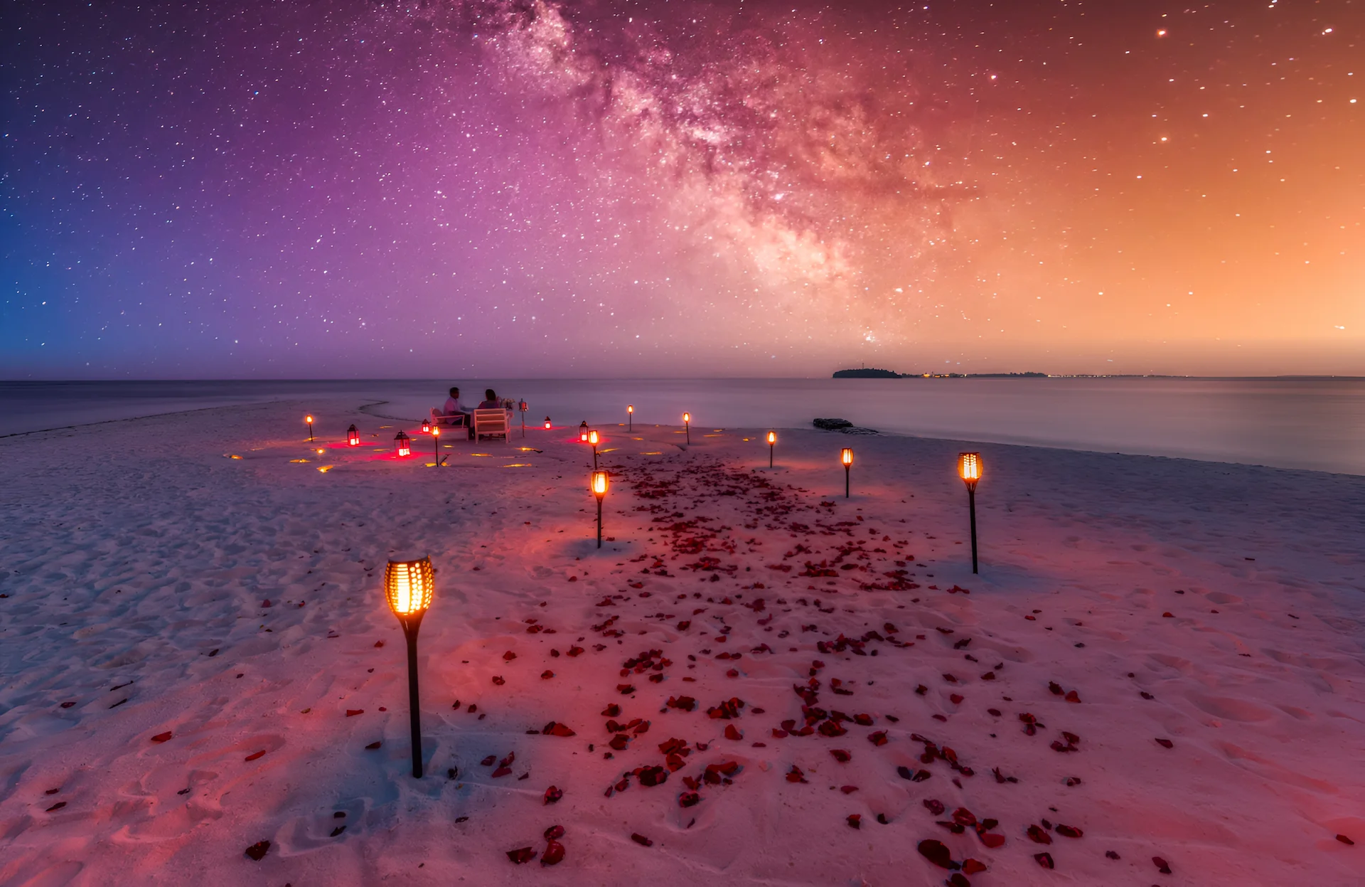 Dinner under the stars at the beach in Collective Retreats