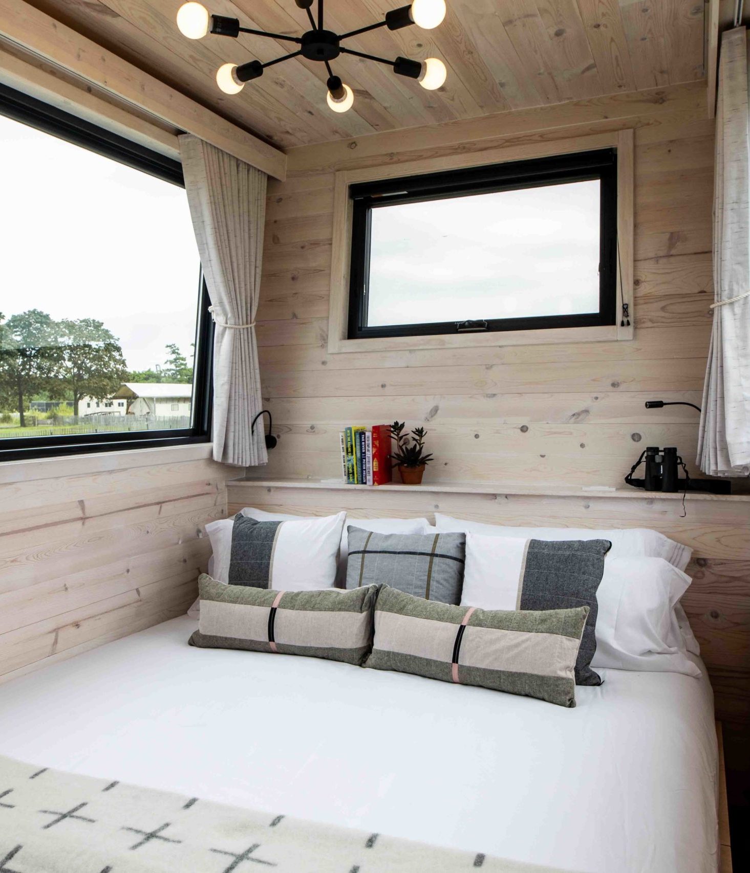 Outlook Shelter accommodation bedroom